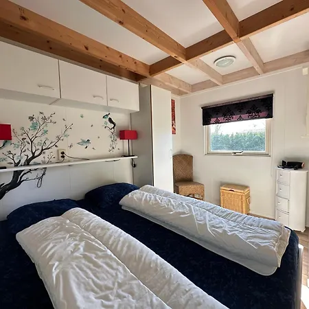 525 Op Recreatiepark De Wielen Chalé