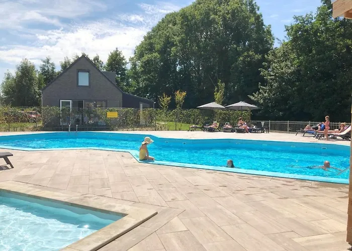 샬레 525 Op Recreatiepark De Wielen