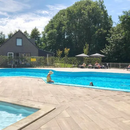 Chalé 525 Op Recreatiepark De Wielen