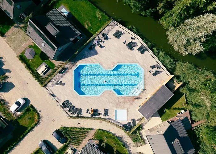 Chalet 525 Op Recreatiepark De Wielen