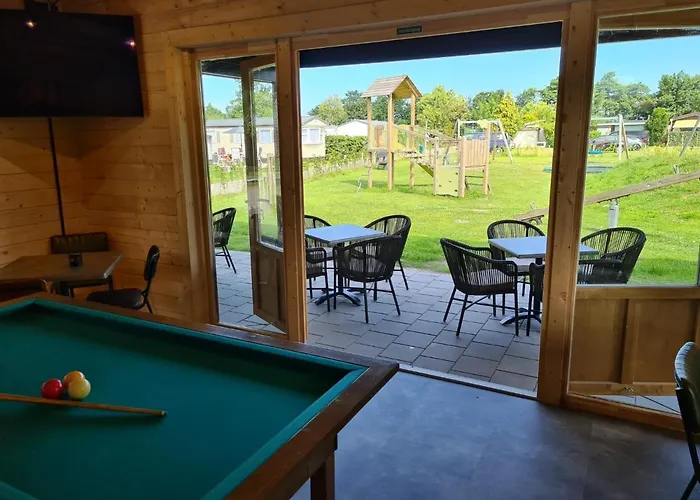 525 Op Recreatiepark De Wielen Chalet