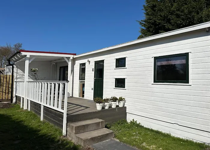 Chalet 525 Op Recreatiepark De Wielen Sint Maarten