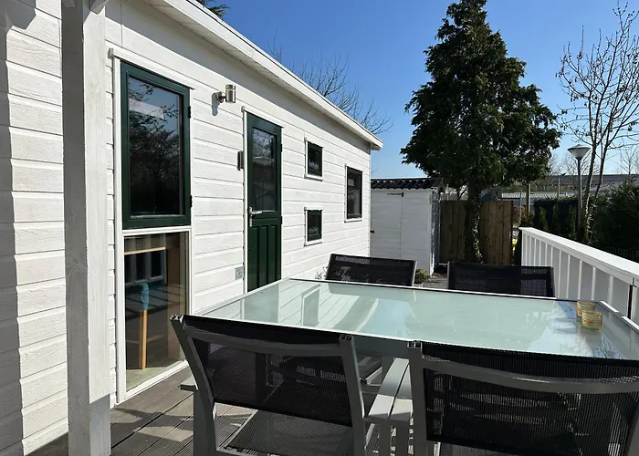 525 Op Recreatiepark De Wielen Chalet